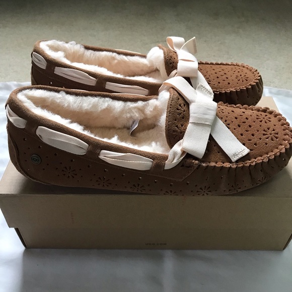 UGG Shoes - UGG Women’s Dakota Sunshine Perf Slippers